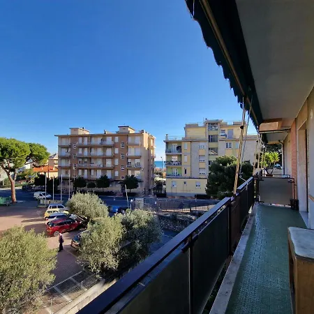 2 Locali - 100 Metri Dal Mare - Free Parking Lägenhet