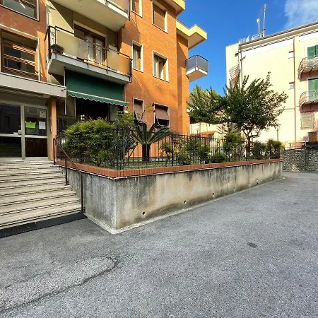 2 Locali - 100 Metri Dal Mare - Free Parking * לואנו